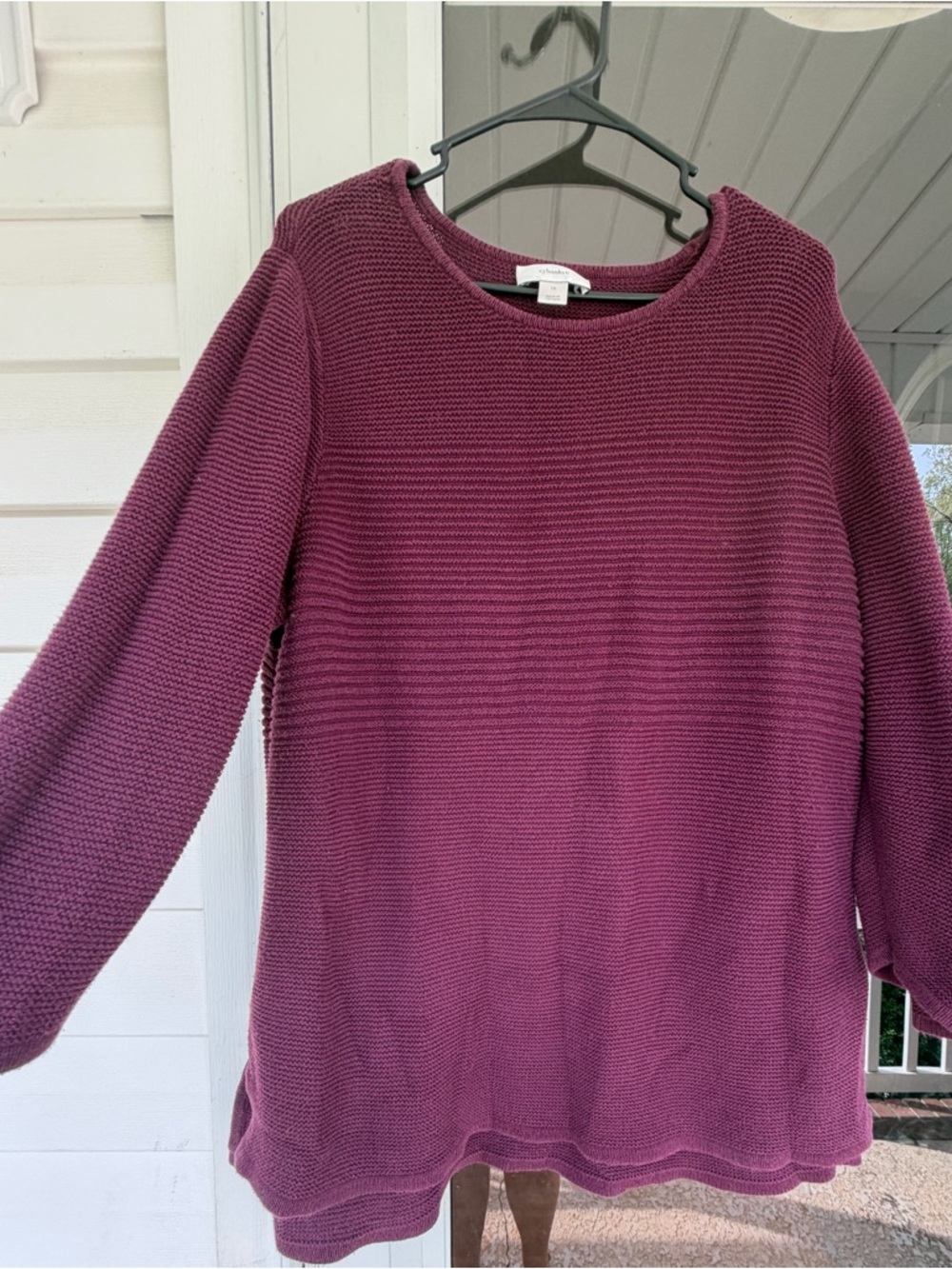Cozy Ribbed Crewneck Sweater in Plum - Unbranded